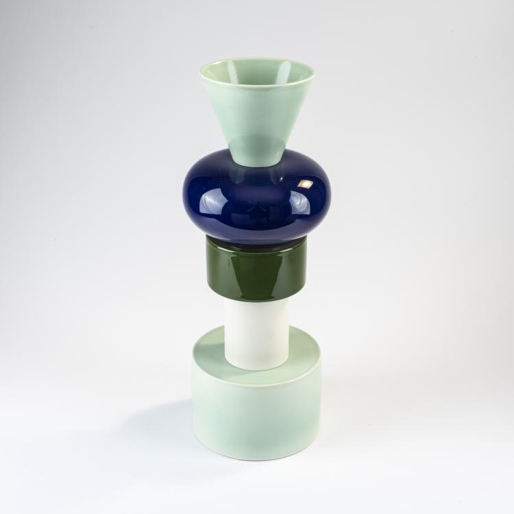 Bild 1 zu Objekt, Vasenobjekt 'Emma', 1994, Ettore Sottsass, S&egrave;vres, Manufacture Nationale de, 170A 256