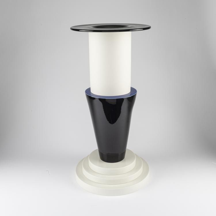 Hauptbild zu Objekt, 'Lolita' vase object, 1994, Ettore Sottsass, S&egrave;vres, Manufacture Nationale de; Venini & C., Murano, 170A 257