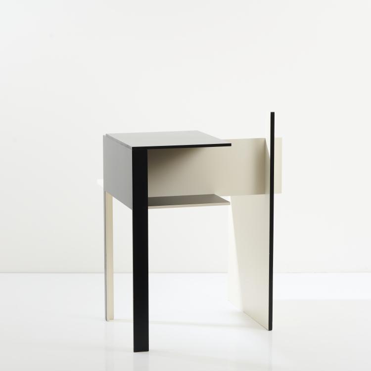 Bild 1 zu Objekt, Beistelltisch 'De Stijl', 1922, Eileen Gray, ClassiCon, M&uuml;nchen, 170B 467
