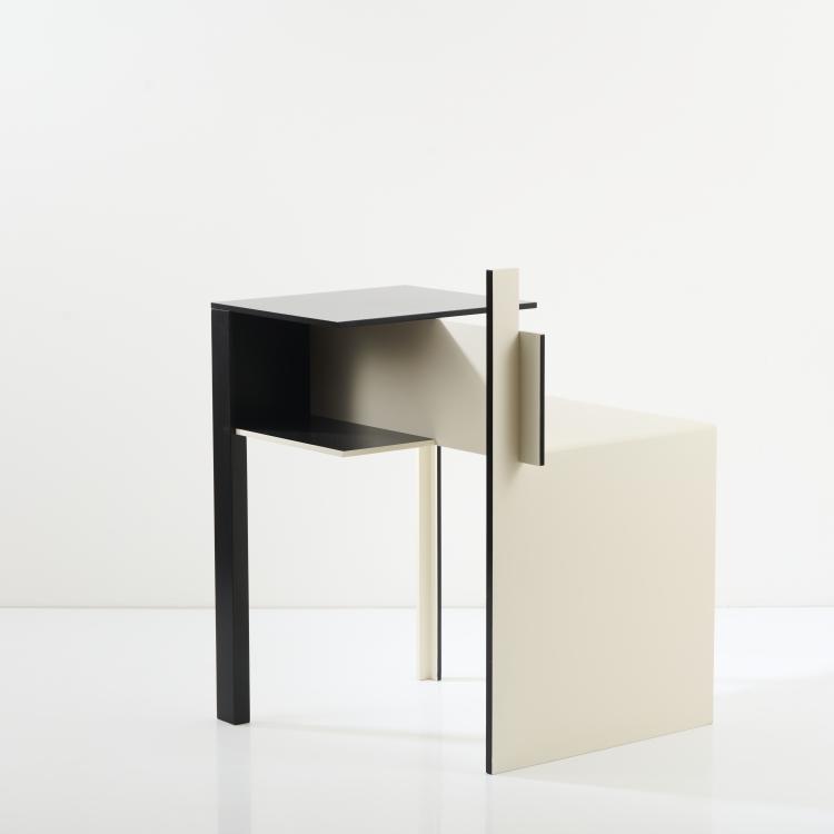 Bild 3 zu Objekt, Beistelltisch 'De Stijl', 1922, Eileen Gray, ClassiCon, M&uuml;nchen, 170B 467