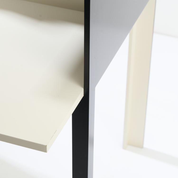 Bild 6 zu Objekt, Beistelltisch 'De Stijl', 1922, Eileen Gray, ClassiCon, M&uuml;nchen, 170B 467