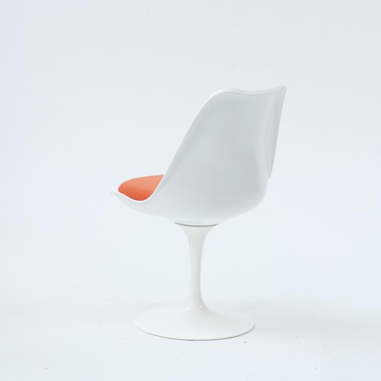 Bild 1 zu Objekt, Esstisch 'Tulip' - '173' mit f&uuml;nf St&uuml;hlen '151', 1956-57, Eero Saarinen, Knoll International, New York, 170B 365