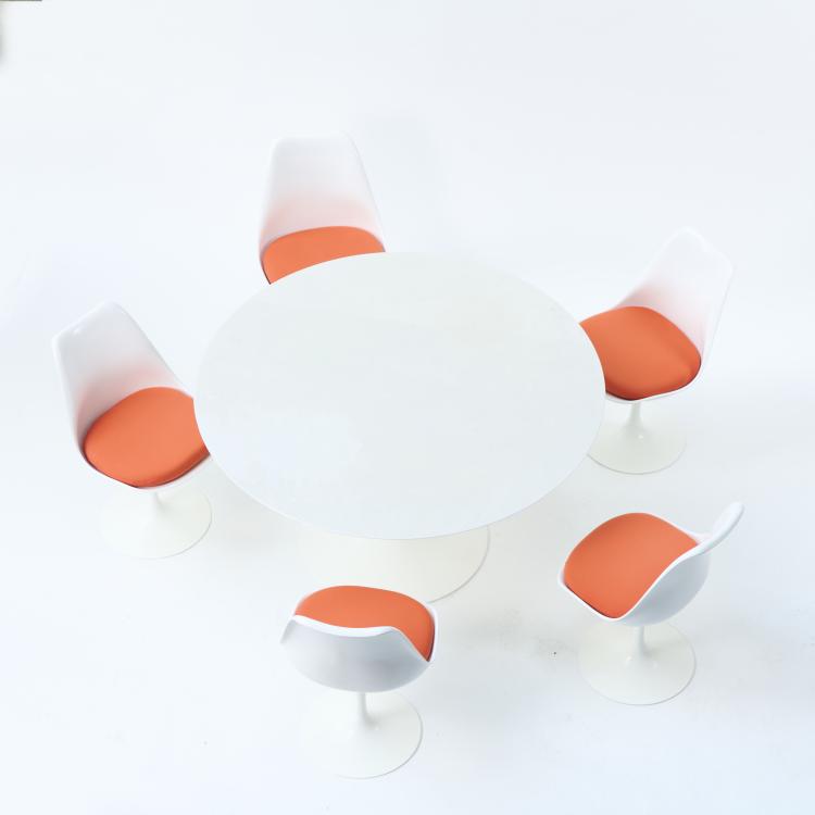Bild 4 zu Objekt, Esstisch 'Tulip' - '173' mit f&uuml;nf St&uuml;hlen '151', 1956-57, Eero Saarinen, Knoll International, New York, 170B 365