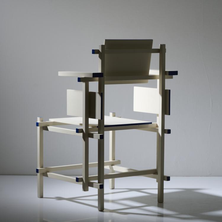 Bild 2 zu Objekt, Stuhl 'Hogestoel', um 1918, Gerrit Rietveld, Cassina, Mailand (zugeschrieben/attr.), 170B 442