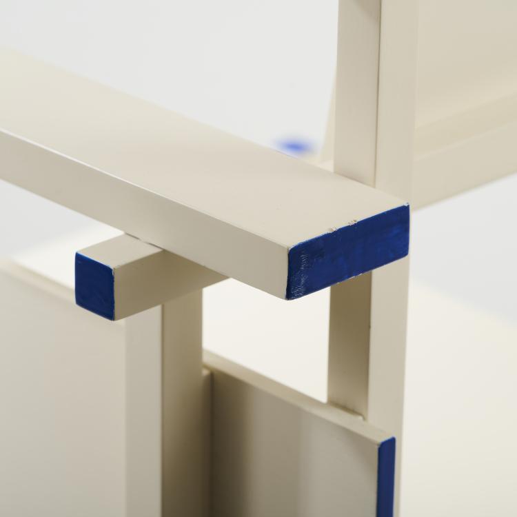 Bild 7 zu Objekt, Stuhl 'Hogestoel', um 1918, Gerrit Rietveld, Cassina, Mailand (zugeschrieben/attr.), 170B 442