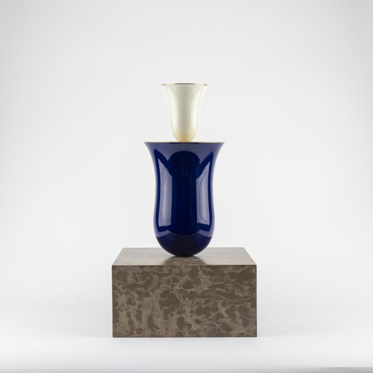 Bild 1 zu Objekt, Vasenobjekt 'Laure', 1994, Ettore Sottsass, S&egrave;vres, Manufacture Nationale de, 170A 249