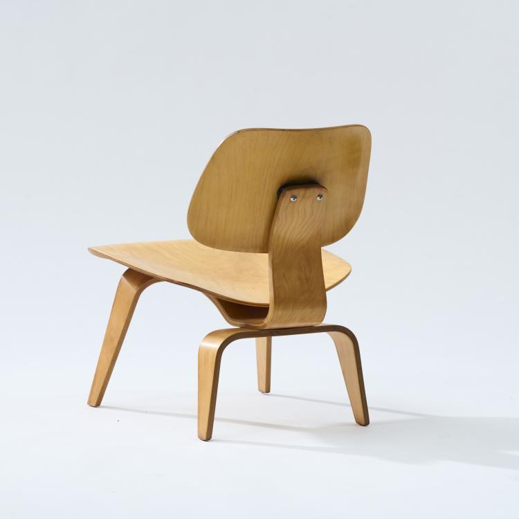 Bild 6 zu Objekt, Sessel 'LCW' und Tisch 'OTW', 1945/46, Charles Eames,Ray Eames, Vitra Design, Weil am Rhein; Miller, Hermann; Zeeland, 170B 355