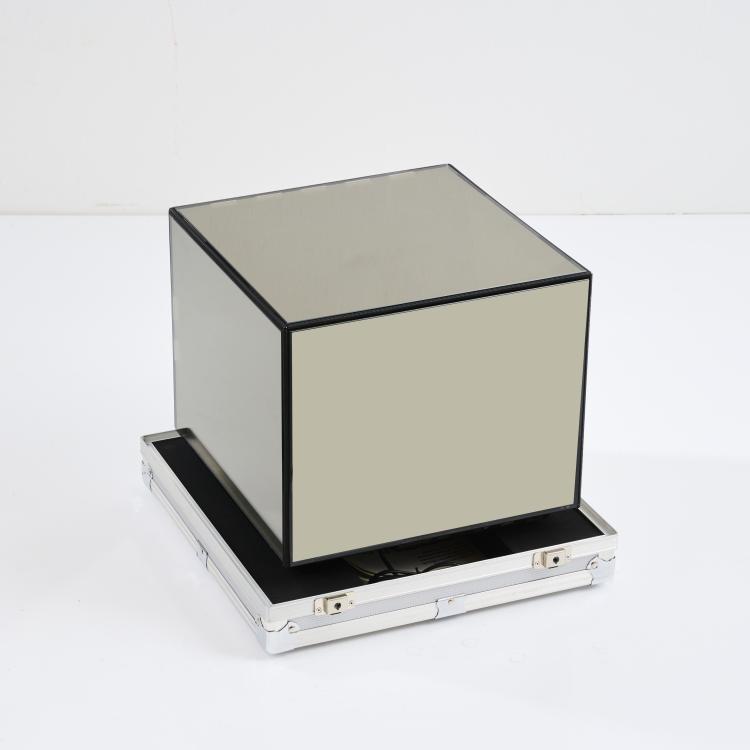 Bild 2 zu Objekt, Fernseher 'Cuboglass', 2002, Mario Bellini, Brionvega, Mailand, 170A 210
