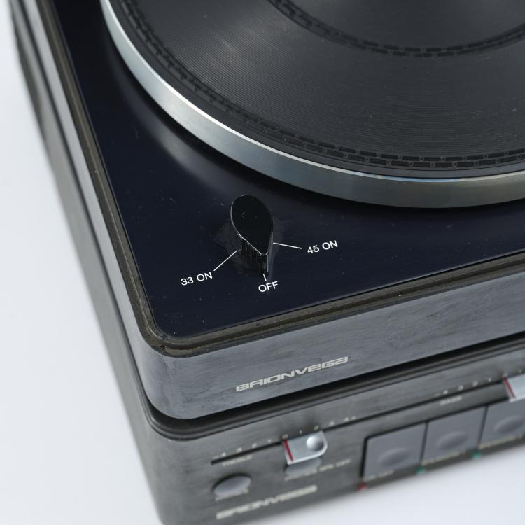 Bild 5 zu Objekt, Plattenspieler 'gd 166',  Verst&auml;rker 'concetto 1010', 1978, Marco Zanuso, Brionvega, Mailand; Thorens, Sainte-Croix, 170A 207