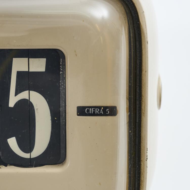 Bild 6 zu Objekt, 'Cifra 5' table clock, 1955, Gino Valle, Solari & C., Udine, 170A 195