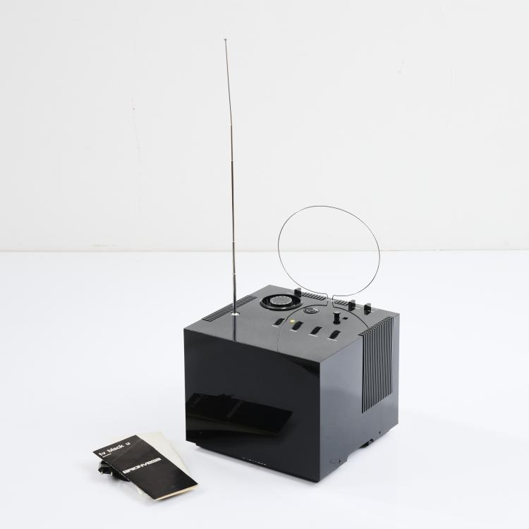 Bild 1 zu Objekt, Fernseher 'black st 201', 1969, Richard Sapper, Brionvega, Mailand, 170A 204