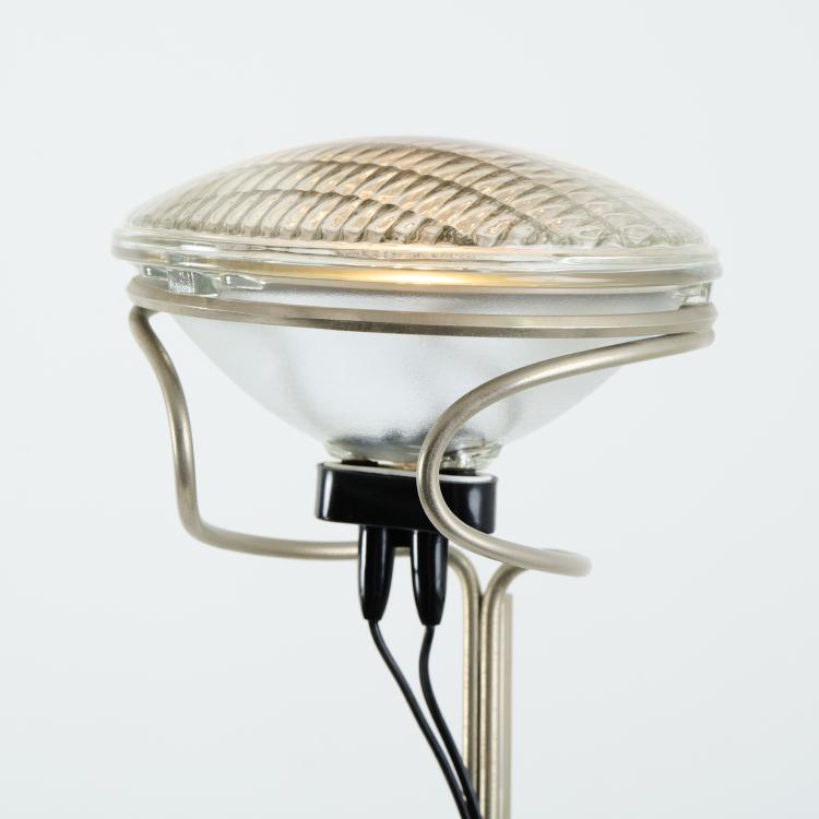 Bild 4 zu Objekt, Stehleuchte 'Toio', 1962, Achille Castiglioni,Pier Giacomo Castiglioni, Flos, Brescia, 170A 50