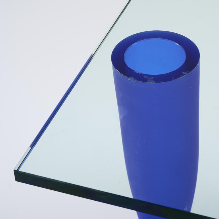 Bild 4 zu Objekt, Coffee table  'Trois &Eacute;tranget&eacute;s sous un Mur', 1988, Philippe Starck, Daum Crystal, Nancy, 170B 455