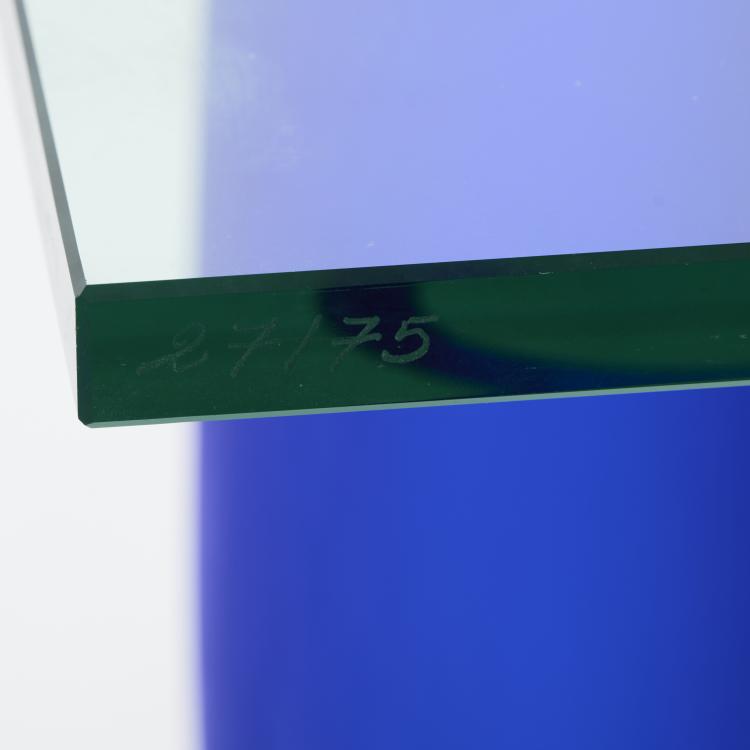 Bild 8 zu Objekt, Coffee table  'Trois &Eacute;tranget&eacute;s sous un Mur', 1988, Philippe Starck, Daum Crystal, Nancy, 170B 455