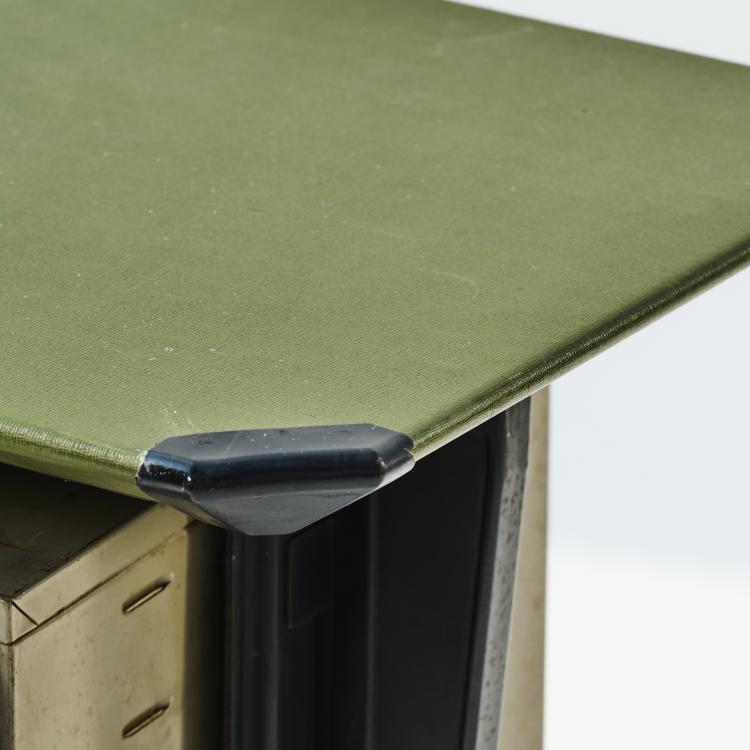 Bild 5 zu Objekt, Schreibmaschinentisch 'Arco', 1963, Gian Luigi Banfi,Ludovico Barbiano di Belgiojoso,Enrico Peressutti,Ernesto Nathan Rogers, Olivetti, Ivrea, 170A 52