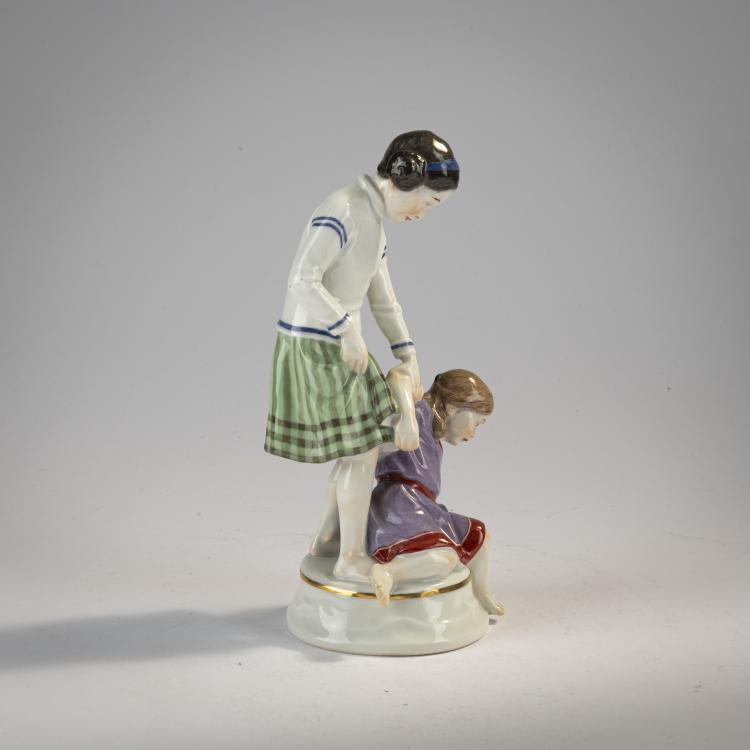 Bild 1 zu Objekt, 'Two Girls', 1911, Alfred Otto Adalbert K&ouml;nig, Meissen, KPM, 171C 535