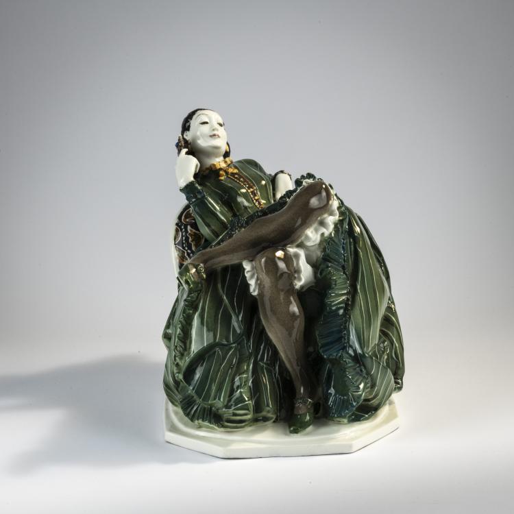 Hauptbild zu Objekt, 'Lady sitting in an Armchair', 1906, Josef Wackerle, Nymphenburg, KPM, 171C 539