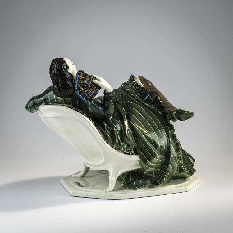 Bild 3 zu Objekt, 'Lady sitting in an Armchair', 1906, Josef Wackerle, Nymphenburg, KPM, 171C 539