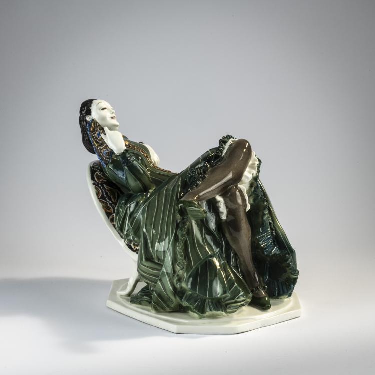 Bild 4 zu Objekt, 'Lady sitting in an Armchair', 1906, Josef Wackerle, Nymphenburg, KPM, 171C 539