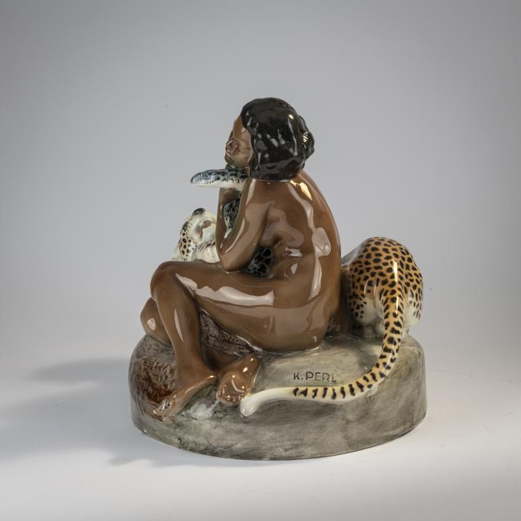 Bild 2 zu Objekt, 'Seated nude lady joking with a leopard', 1922, Karl Perl, Goldscheider, Wien, 171C 568