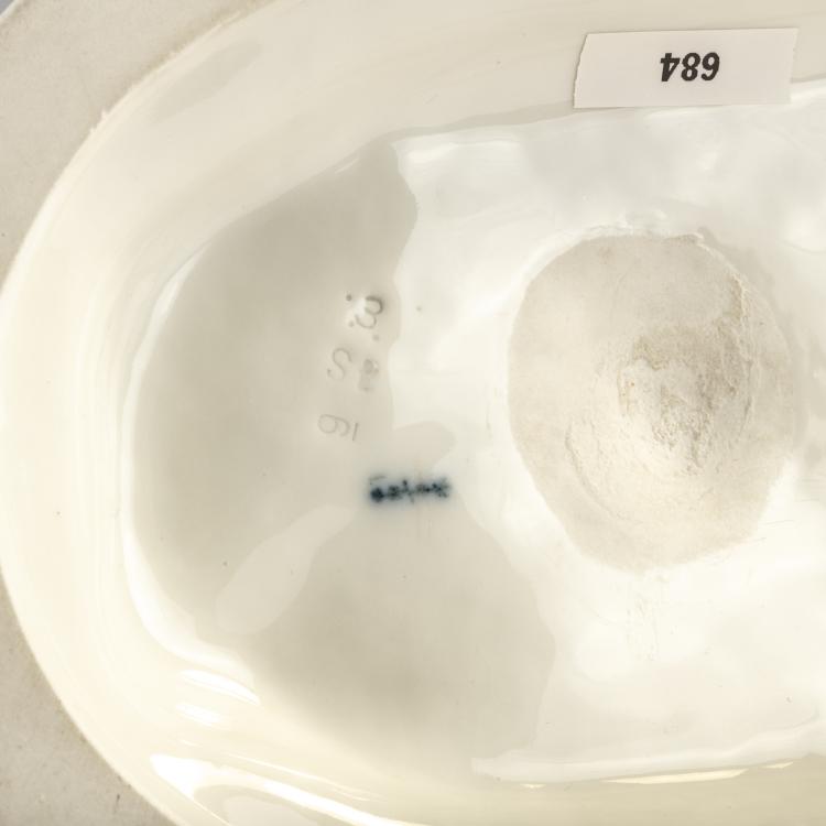 Bild 6 zu Objekt, 'Resting', 1918, Paul Scheurich, Berlin, KPM, 171C 495