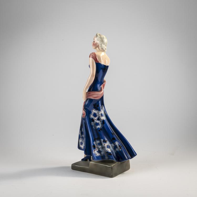 Bild 3 zu Objekt, 'Striding slim Lady', 1940, Goldscheider, Wien, 171C 604