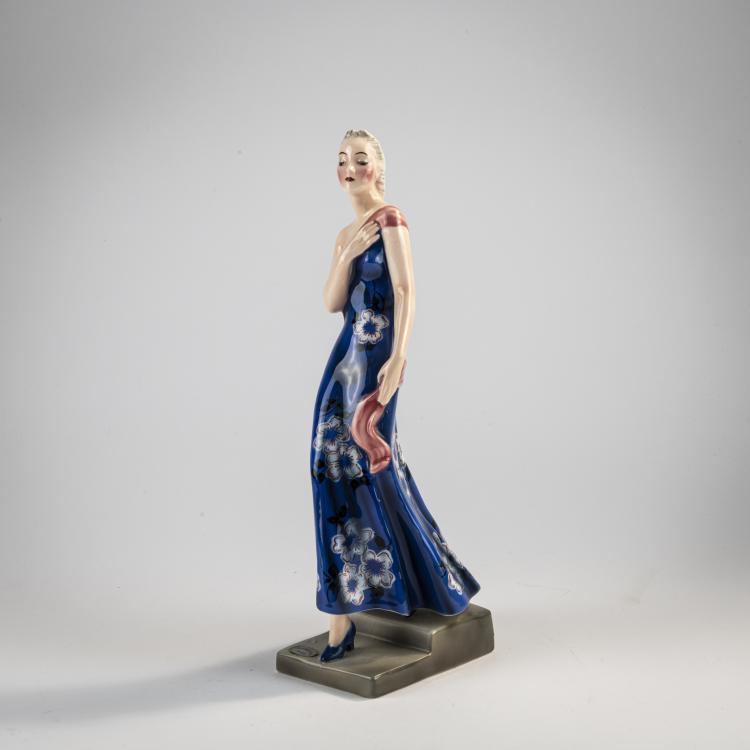 Bild 4 zu Objekt, 'Striding slim Lady', 1940, Goldscheider, Wien, 171C 604