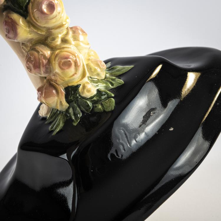 Bild 6 zu Objekt, Dancer in a butterfly costume, c. 1928/29, Goldscheider, Wien, 171C 584