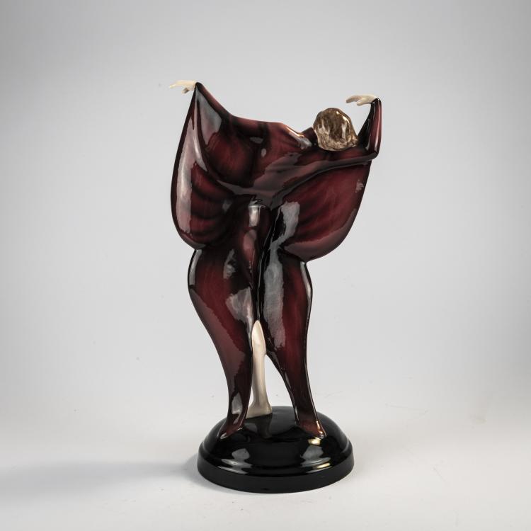 Bild 3 zu Objekt, 'T&auml;nzerin im Schmetterlingskost&uuml;m (sich drehend)', um 1929, Josef Lorenzl, Goldscheider, Wien, 171C 592