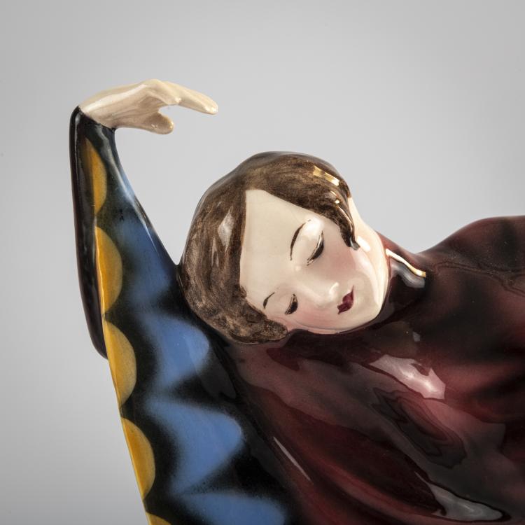 Bild 5 zu Objekt, 'T&auml;nzerin im Schmetterlingskost&uuml;m (sich drehend)', um 1929, Josef Lorenzl, Goldscheider, Wien, 171C 592