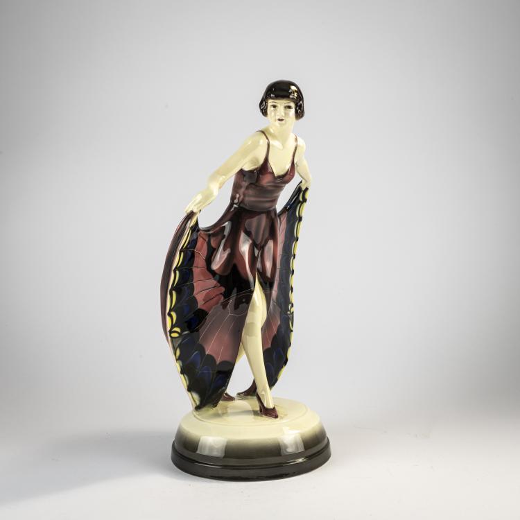 Bild 1 zu Objekt, 'Standing Dancer in Butterfly Dress', c. 1928, Josef Lorenzl, Goldscheider, Wien, 171C 585