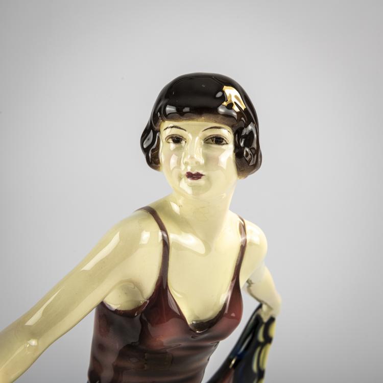 Bild 2 zu Objekt, 'Standing Dancer in Butterfly Dress', c. 1928, Josef Lorenzl, Goldscheider, Wien, 171C 585