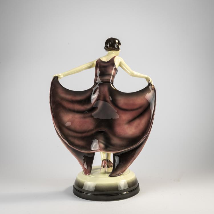 Bild 4 zu Objekt, 'Standing Dancer in Butterfly Dress', c. 1928, Josef Lorenzl, Goldscheider, Wien, 171C 585