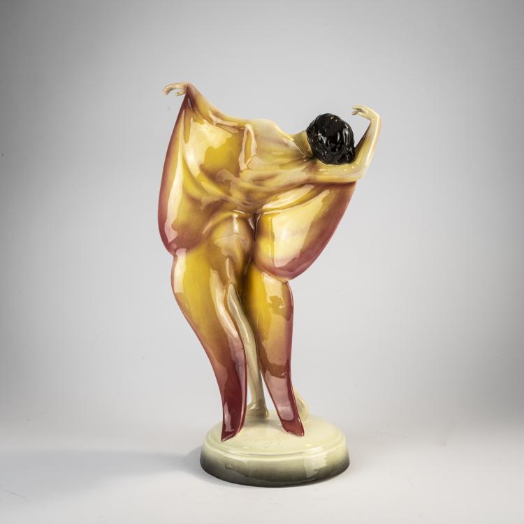 Bild 3 zu Objekt, Gro&szlig;e 'T&auml;nzerin im Schmetterlingskost&uuml;m (sich drehend)', 1929, Josef Lorenzl, Goldscheider, Wien, 171C 587