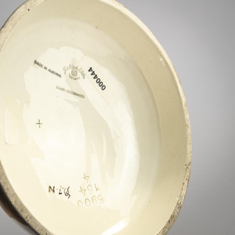 Bild 7 zu Objekt, Gro&szlig;e 'T&auml;nzerin im Schmetterlingskost&uuml;m (sich drehend)', 1929, Josef Lorenzl, Goldscheider, Wien, 171C 587