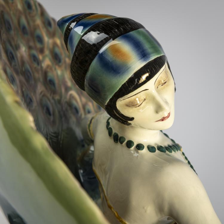 Bild 2 zu Objekt, Tall 'Dancer in Peacock Costume', 1924/25, Paul Philippe, Goldscheider, Wien, 171C 575