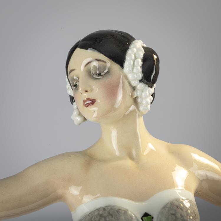 Bild 4 zu Objekt, Tall figure 'Ruth', 1911/12, Albert Dominique Ros&eacute;, Goldscheider, Wien, 171C 563