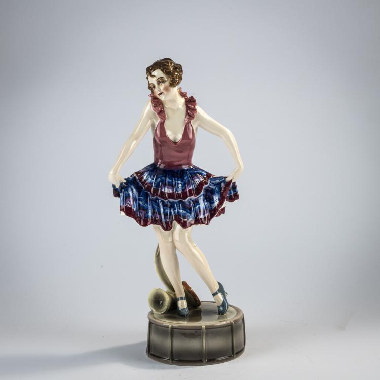 Hauptbild zu Objekt, 'Posing Vaudeville Artist', c. 1926, Josef Lorenzl, Goldscheider, Wien, 171C 579