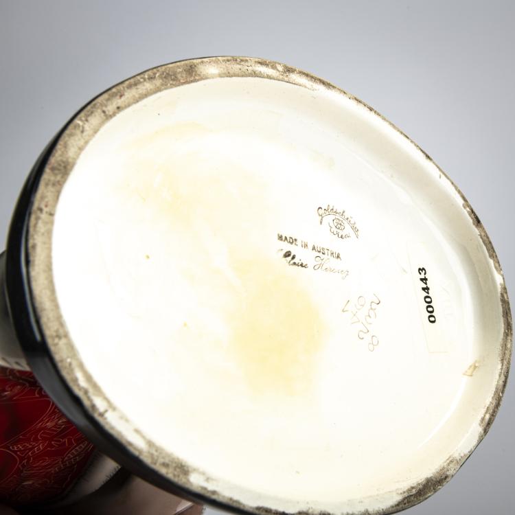 Bild 6 zu Objekt, 'Muff Lady', 1937/38, Claire Herczeg-Weiss, Goldscheider, Wien, 171C 600