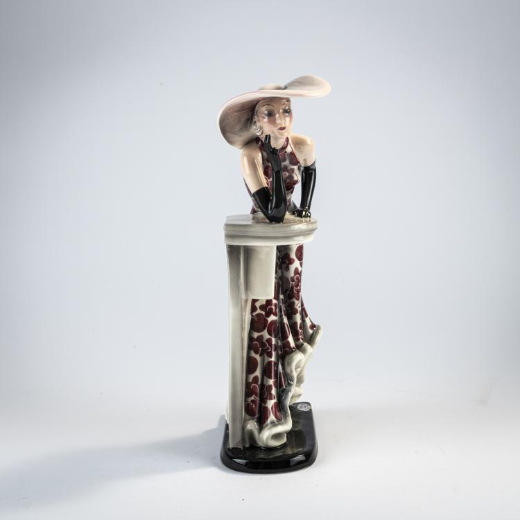 Bild 1 zu Objekt, 'Elegant lady with large hat and long gloves', 1936, Friedrich Goldscheider, Goldscheider, Wien, 171C 598