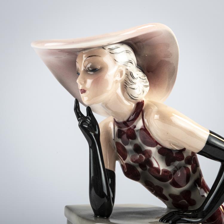 Bild 5 zu Objekt, 'Elegant lady with large hat and long gloves', 1936, Friedrich Goldscheider, Goldscheider, Wien, 171C 598