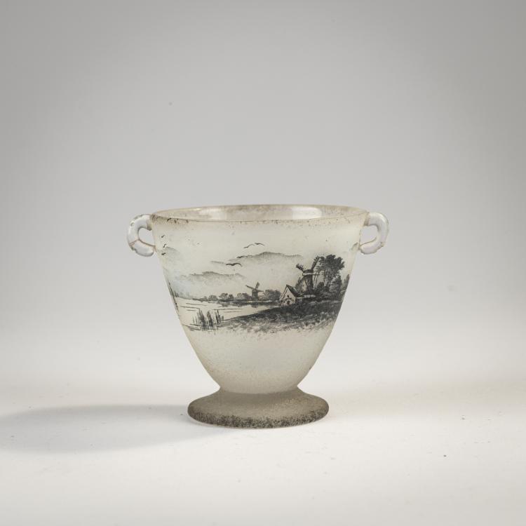 Hauptbild zu Objekt, Miniature 'Delft' vase with handles, 1899, Daum Fr&egrave;res, Nancy, 171A 26