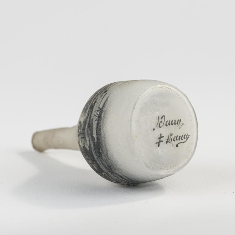 Bild 2 zu Objekt, Miniaturvase 'Delft', 1899, Daum Fr&egrave;res, Nancy, 171A 27