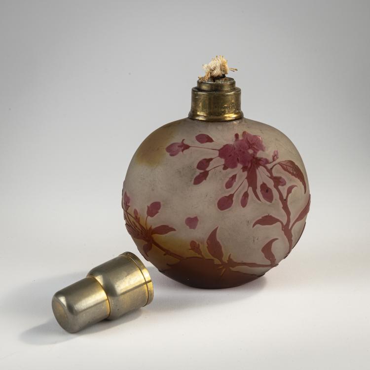 Bild 4 zu Objekt, Lampe Berger 'C&eacute;risiers', 1908-20, Gall&eacute;, Etablissements, Nancy, 171A 117