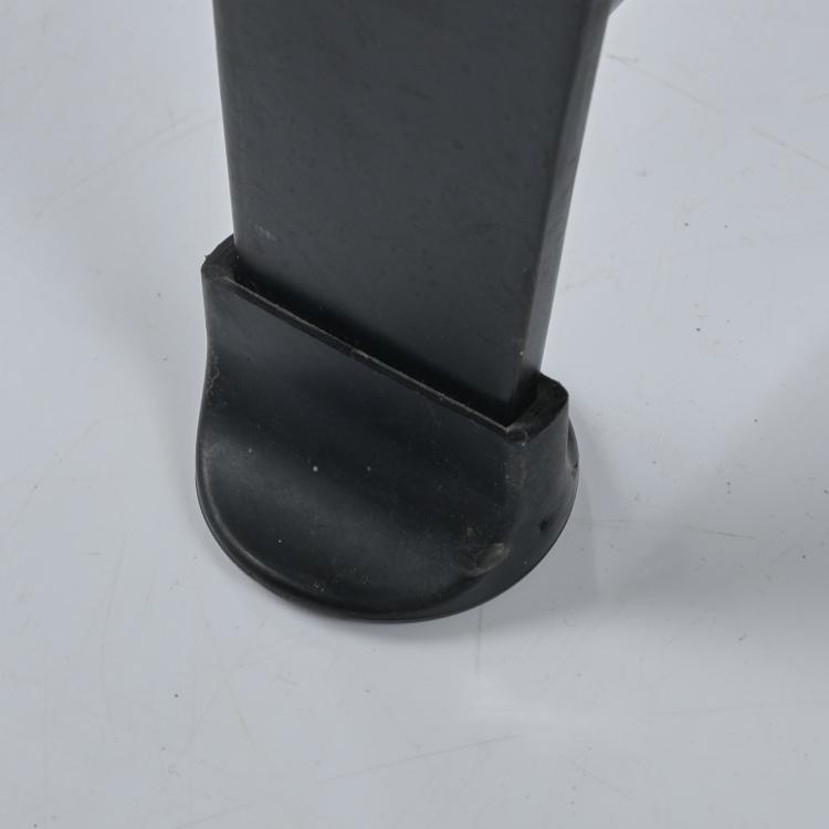 Bild 6 zu Objekt, Liege 'LC 4', 1928, Pierre Jeanneret,Charlotte Perriand,Le Corbusier Charles-&Eacute;douard Jeanneret-Gris, Cassina, Mailand, 170B 473