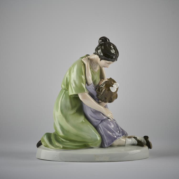 Hauptbild zu Objekt, Mother and Child, 1919-26, Fraureuth, Porzellanfabrik, 171C 501