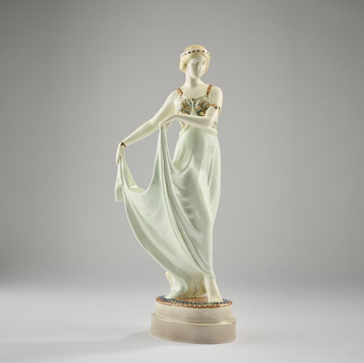 Bild 2 zu Objekt, 'Stepping dancer, lifting her long dress to the side', c. 1913/14, Max Valentin, Goldscheider, Wien, 171C 565