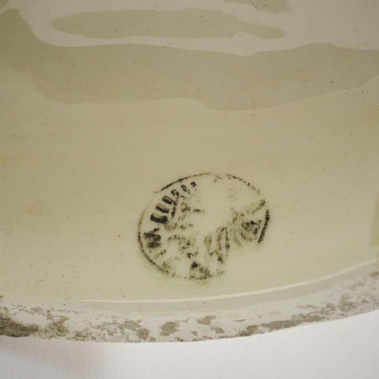 Bild 9 zu Objekt, 'Stepping dancer, lifting her long dress to the side', c. 1913/14, Max Valentin, Goldscheider, Wien, 171C 565