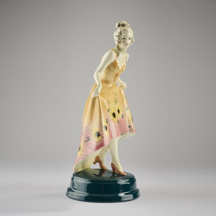 Bild 2 zu Objekt, 'Stehende T&auml;nzerin mit Biedermeierfrisur', um 1926, Josef Lorenzl, Goldscheider, Wien, 171C 581