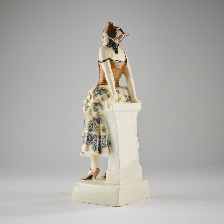 Bild 3 zu Objekt, 'Standing young lady in carnival costume', c. 1925, Josef Lorenzl, Goldscheider, Wien, 171C 578
